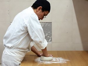 【夕食】石臼で挽いたそば粉を熟練の技で2時間かけて丁寧に仕上げる香り高く野趣あふれる十割蕎麦です。