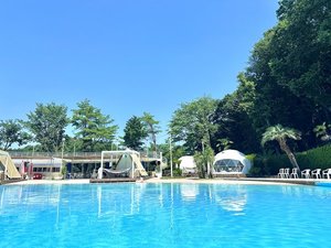 人気の屋外ビーチプール(夏期営業)
