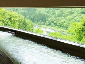 �y������:��Áz�ە��{��