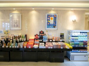 ��1F ���X�R�[�i�[