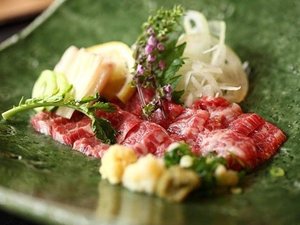 熊本でしか味わえない厳選した特選馬刺しをご用意致しました。