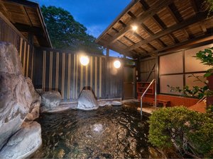 【家族露天風呂】日常から解放される、贅沢な露天浴