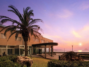 夕日海岸昇鶴 外観