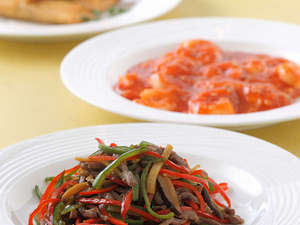 中国料理「桃花林」では食事を華やかに彩る本格中国料理をお楽しみください。