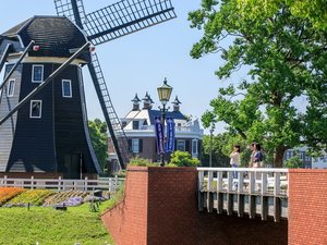 ホテルは、ハウステンボス入国口まで徒歩約2分の好立地です。