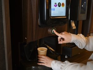 【ロビーラウンジ】コーヒーやソフトドリンクなど各種ご用意しております(提供時間 14:30〜17:30)