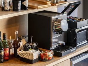 ラウンジ「藍籠処(あいろうどころ)」でのフリードリンク
