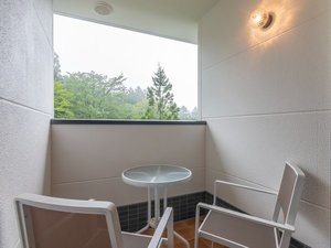 お部屋にある広いベランダ