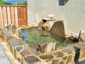 身体の芯まで温まる持続力のある湯が特徴です。