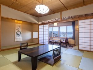 湖側本館和室<2-3階>