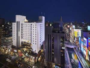 交通アクセス抜群のロケーション|大阪メトロ「なんば」より徒歩3分