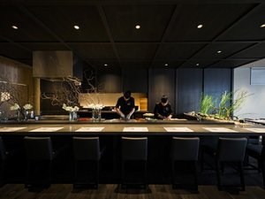 【SUSHI & GRILL IL ONAI】レストラン「寿司&グリル イルオナイ」