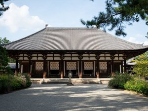 【唐招提寺】ホテルから車で10分