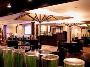 【癒し空間AZUL】ロビーには“笑顔と思い出づくり”のハンモックやフィッシュ足湯などがございます♪