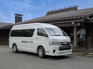 送迎者:四輪駆動車ですのでオールシーズン運行致します!