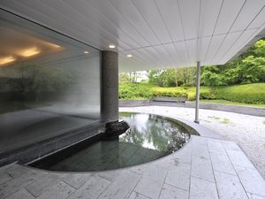 男性用露天風呂