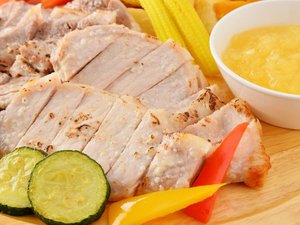【9月朝食】北海道産ルスツ高原ポークのソテー アップルソース