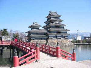 国宝松本城 徒歩15分
