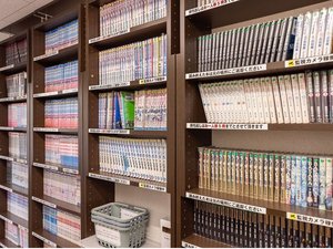 4F・8F自販機コーナーにマンガ本コーナーを併設しております♪