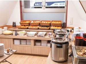ご宿泊いただいたお客様に無料でバイキング朝食をご提供しております♪(6:30〜9:30)