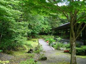 庭園(レストラン側)