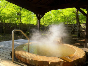 【客室露天風呂】竹田の泉質の良いお湯と自然を感じながらの入浴はまた格別です