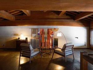 Suite with Hanui�b���̃_�C�i�~�b�N�ȗ���Ղ�2F�x�b�h���[���ɖ~�x�ߑ�����ʓW���������]�l�b�g���[��