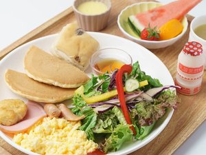 �l�C�x�[�J���[�̃p���̃��[�j���O�i����t����j