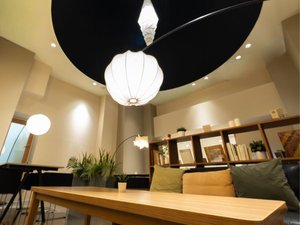 1�K�t���[���E���W�i�����j