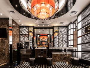 �t�����g�E���r�[