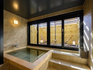 �y���I�V���C���T�E�i�t�X�C�[�g���[���z�O����̌����[���Ɏ�����Ȃ�����S���Ă����p�����锼�I�V���C