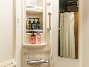【個室シャワー】個室シャワールームも完備♪