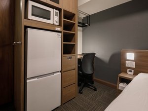 ■禁煙■レジデンシャルルーム■広さ15.0〜15.6u■ベッド幅120×195cm■2ドア冷蔵庫・電子レンジ