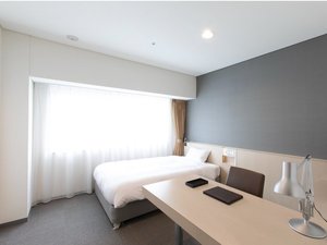 ◆シングルルーム|18平米のゆとりある広さに、無料Wi-Fiを完備した快適な空間です。