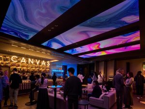 2階にはCANVAS LOUNGE produced by P.C.M.がございます。
