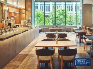 和風・洋風の朝食をビュッフェスタイルにて毎日無料でご提供する2階「Prime Morning」