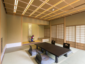 �E����q���@�������v�킹��݂��B�ґ�Ȃ�������₩�ȂЂƂƂ����B