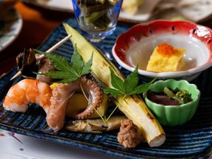 【夕食】一品一品丁寧に仕立てた、会席料理の数々