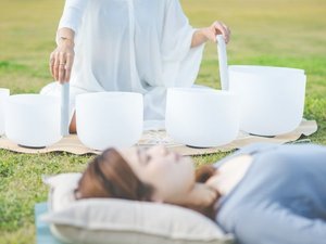 アクティビティのご案内〜クリスタルシンギングボウル