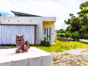 【沖縄県本部の貸し別荘・コテージ・ヴィラ・コンドミニアム】瀬底ZAWAWA