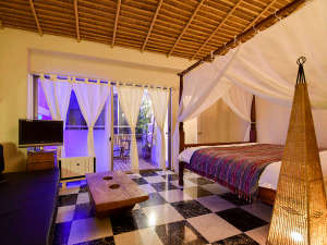 ��������@�䖳���@�|GAMELAN�|�̎{�ݎʐ^1