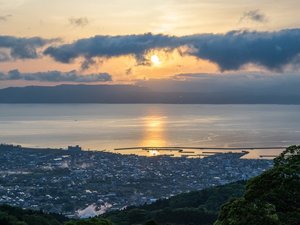 朝日が客室や温泉から楽しめる絶景の高級ヒーリングリゾート