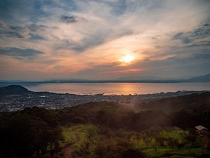 朝日が客室や温泉から楽しめる絶景の高級ヒーリングリゾート