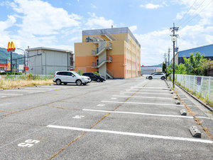 【敷地内駐車場】67台◆無料◆大型車要予約