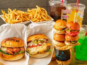 Mrs.hamburgerの夕食メニューイメージ・・・バーガー、ポテトセット+ドリンク
