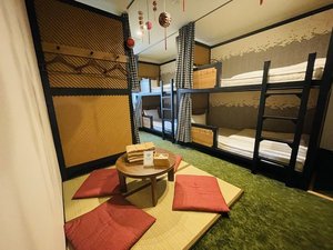 バンク6(二段ベッド三台・最大6名様まで宿泊可能)部屋内・畳スペースあり