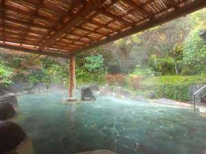 �y�F�{��:�񗧁E�����z�₷�炬�̏h�܂�