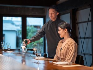【夕食】1本の大木から作られた築150年の古民家をリノベーションしたレストラン