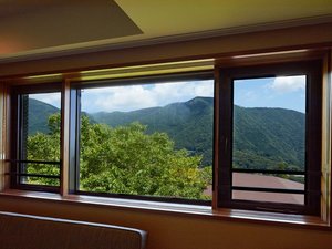 客室から見た、箱根の山々