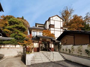 ■聴泉閣かめや 外観